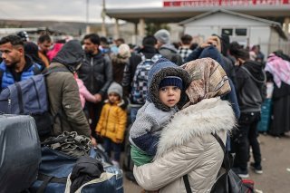 "Les gendarmes et les forces armées turques chargés du contrôle des frontières maltraitent régulièrement et tirent sans discrimination sur les Syriens le long de la frontière, faisant des centaines de morts et de blessés ces dernières années", a d...